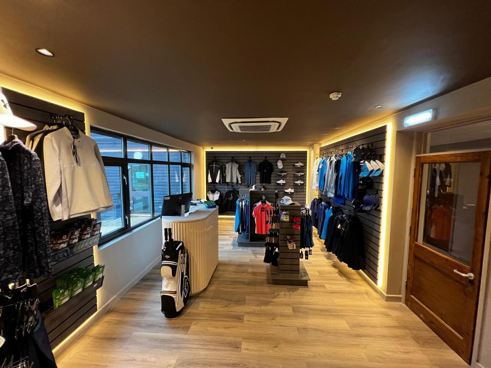 The Wiltshire Hotel, Golf And Leisure Resort Swindon Ngoại thất bức ảnh
